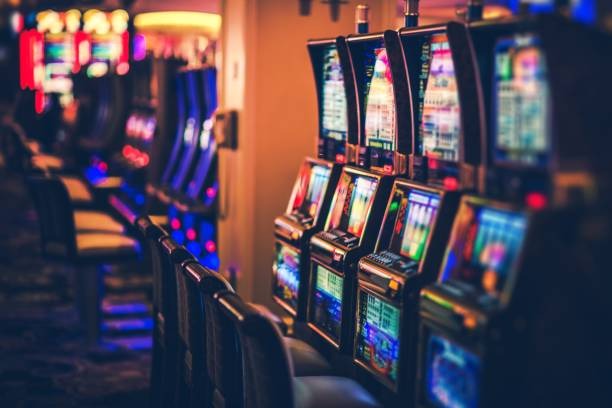 8888slot platform showing integrated sportsbook, live-dealer, and slot game interface